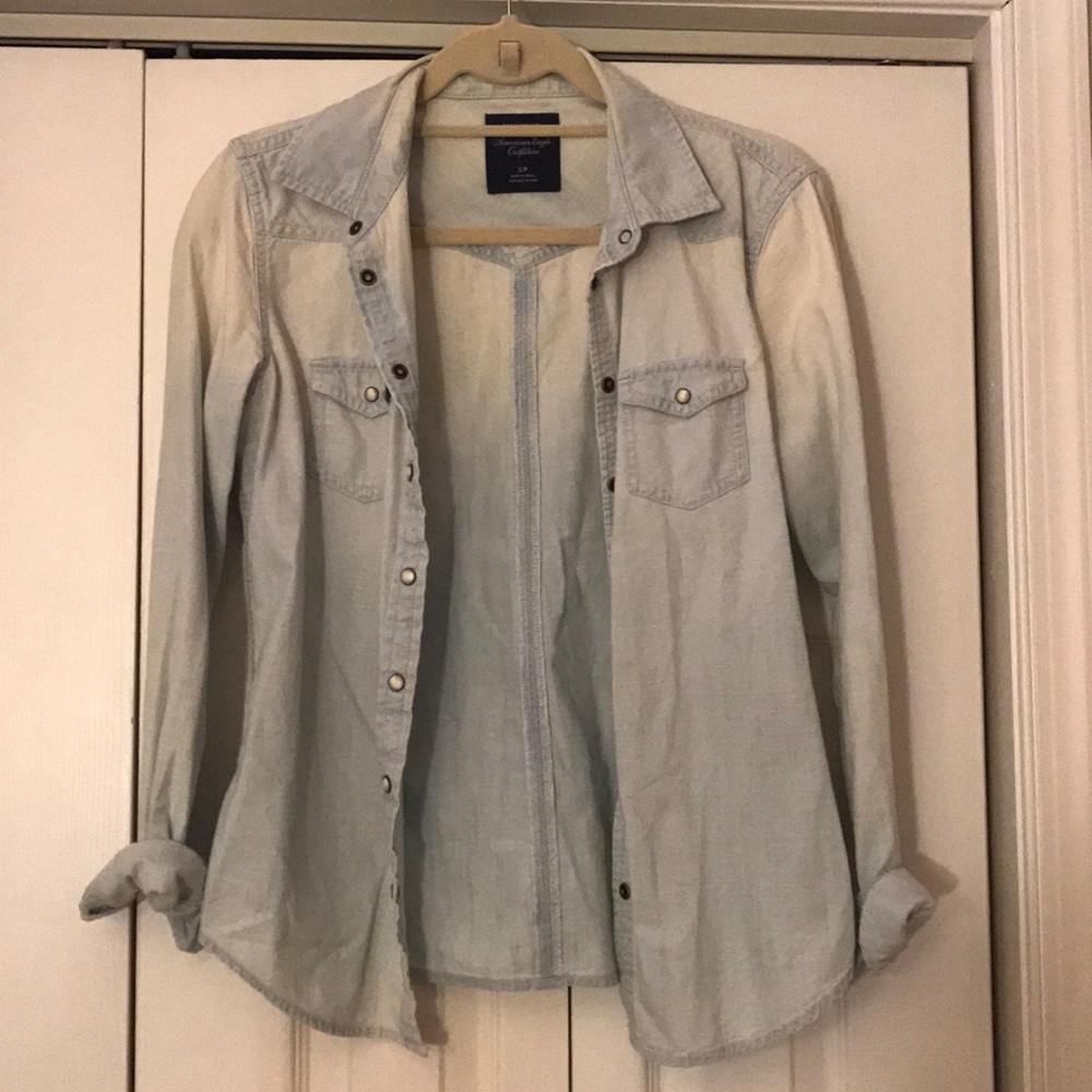 AEO Light wash button up